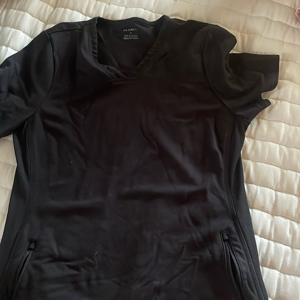 Jaanu scrub top and pants black size large